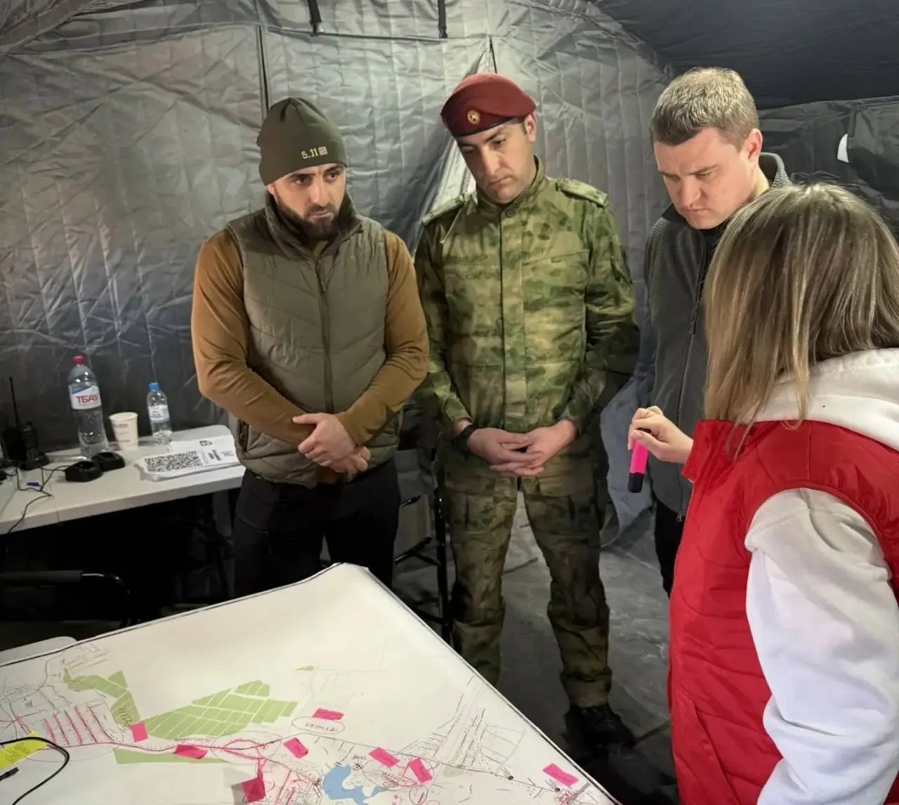 Участник программы «Доблесть гор» Рамазан Гираев вместе с депутатом Госдумы Артемом Бичаевым посетили поселок Мамедкала, пострадавший от стихийного бедствия