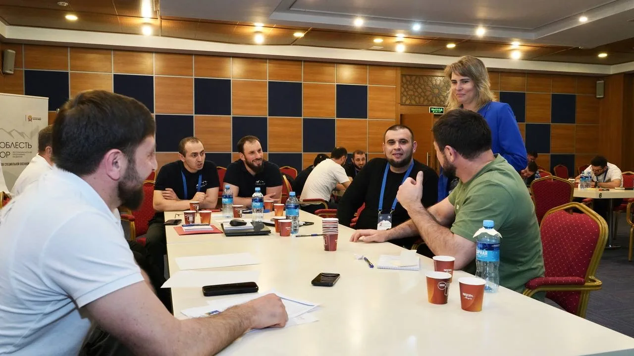 Успех современного руководителя напрямую зависит от его умения распределять полномочия. Без навыка делегирования невозможно масштабировать процессы и развивать команду