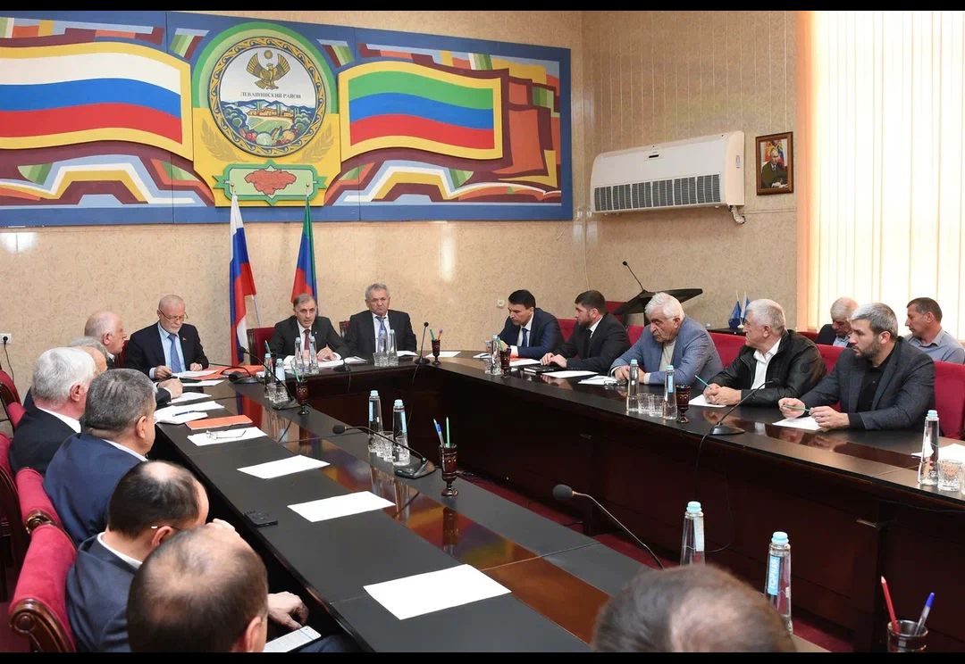 Участник республиканской программы развития «Доблесть гор»  Юсуп Салибиев принял участие в совещании Экспертного совета при Народном Собрании РД  по совершенствованию организации местного самоуправления в регионе