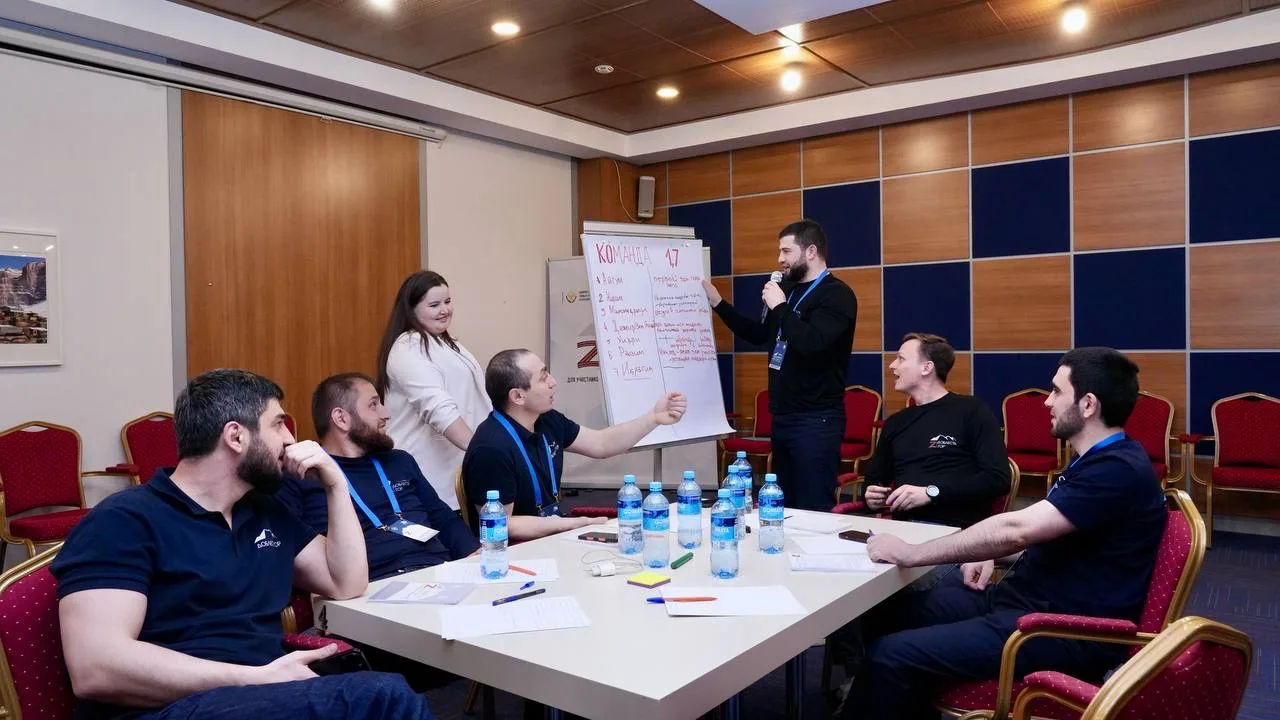 Участники программы «Доблесть гор» подвели итоги прошедшего этапа стажировки совестно с экспертом Центра карьерного сопровождения ВШГУ РАНХиГС Наталией Тарасовой